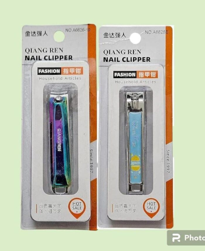 PROFESSIONAL NAIL CUTTER TRENDY HIGH QUALITY  (random color)